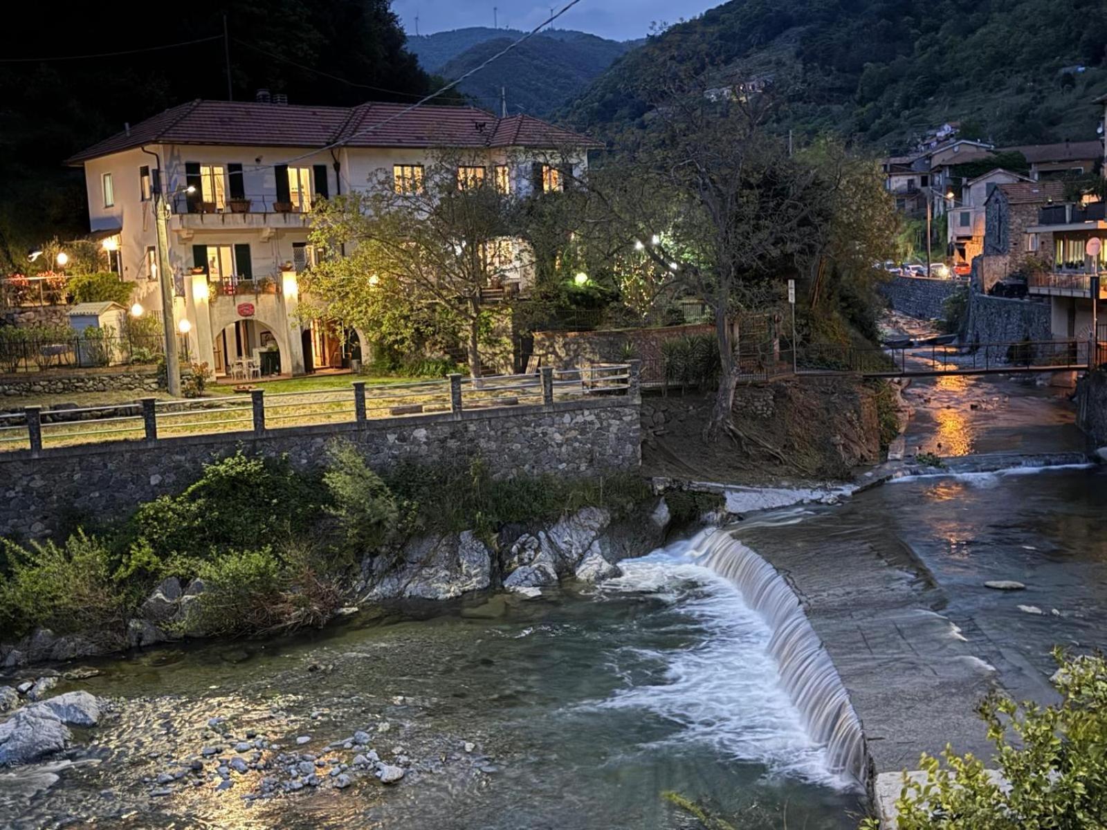 Appartamento In Villa A 5 Km Dal Mare Albisola Superiore Exteriér fotografie