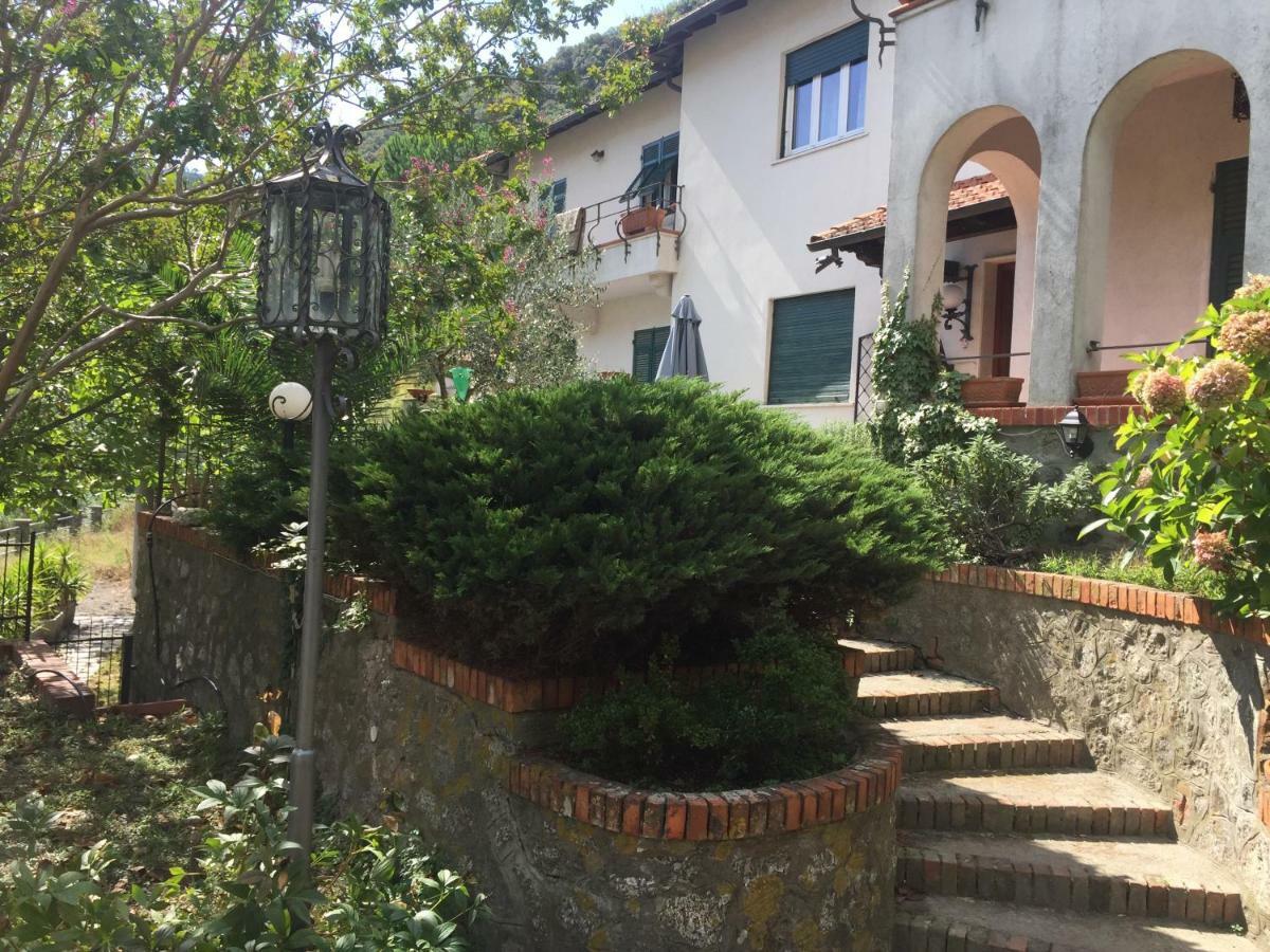 Appartamento In Villa A 5 Km Dal Mare Albisola Superiore Exteriér fotografie